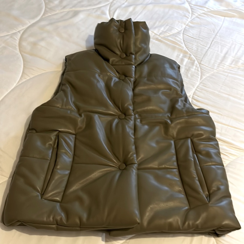 Nanushka Morillo Vegan Leather Olive Green Puffer Vest NWOT size Medium